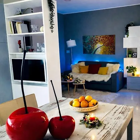 Elodie Deluxe -15 Min Colosseum Metro - Center -parking-balcony רומא